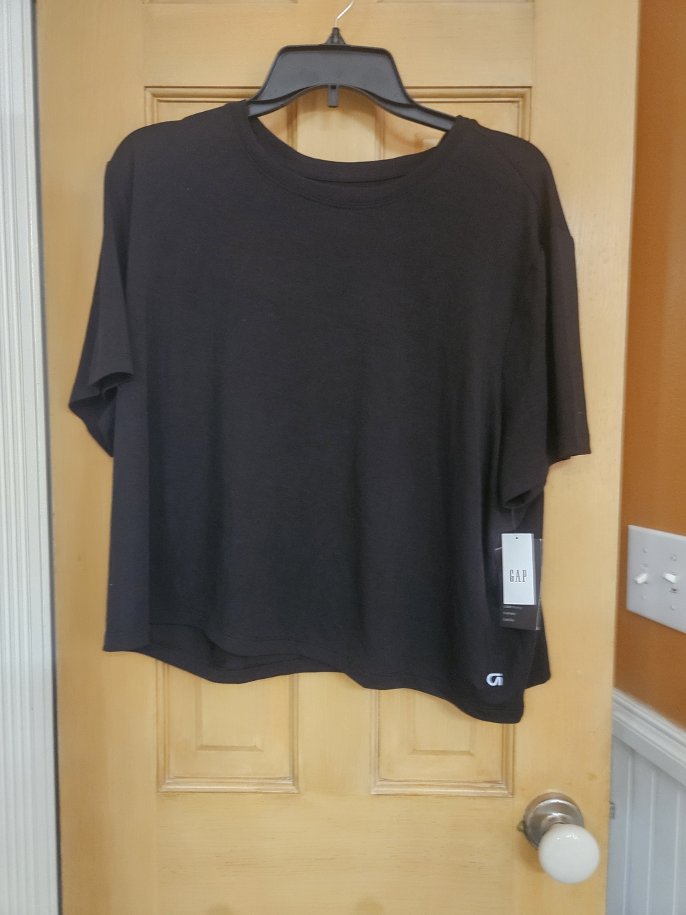 GAP Women's Black Relaxed Short-Sleeve Tee
